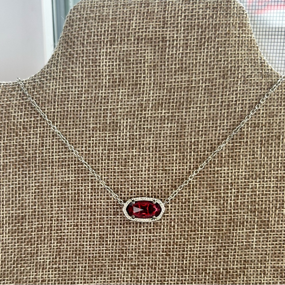 Elisa Gold Pendant Necklace in Berry Glass